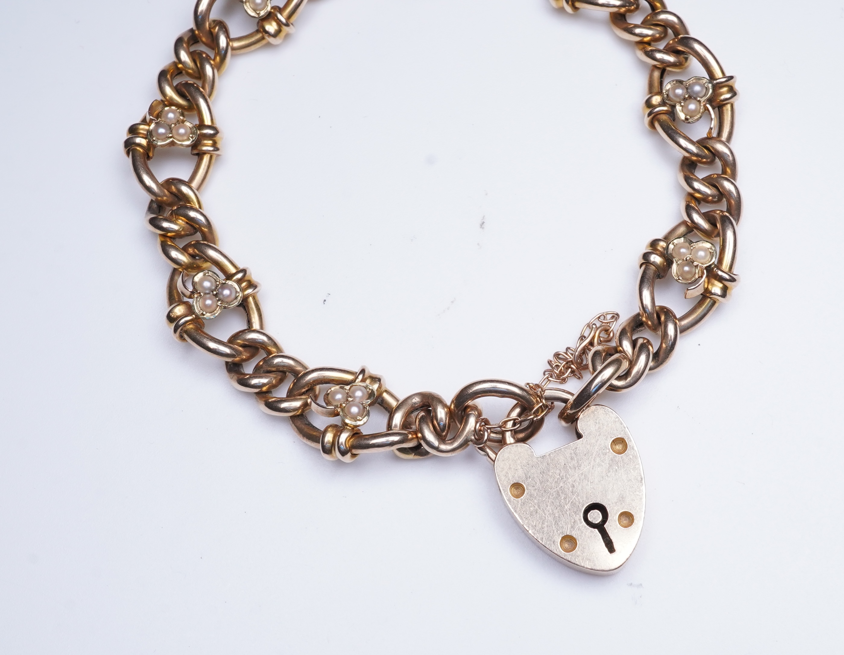 An Edwardian seed pearl bracelet, early 20th century